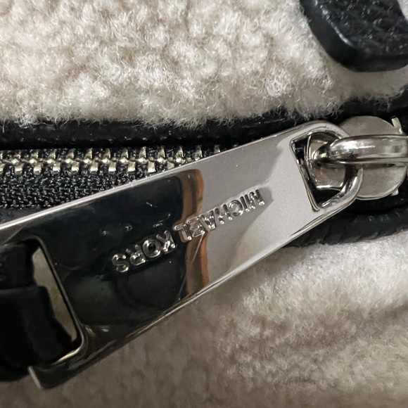 Michael Kors Sherling backpack - Picture 11 of 13